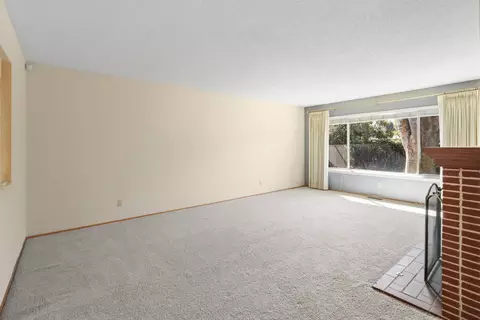 Living - 6218 Saint James Dr, Carmichael, CA 95608 photo 4 of 10