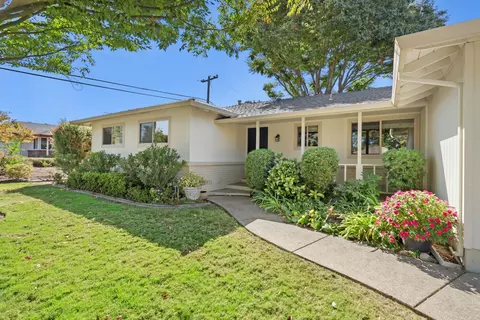 Exterior - 6218 Saint James Dr, Carmichael, CA 95608 photo 2 of 13