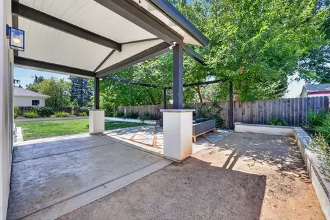 Exterior - 3705 Mackenzie Ln, Carmichael, CA 95608 photo 5 of 11