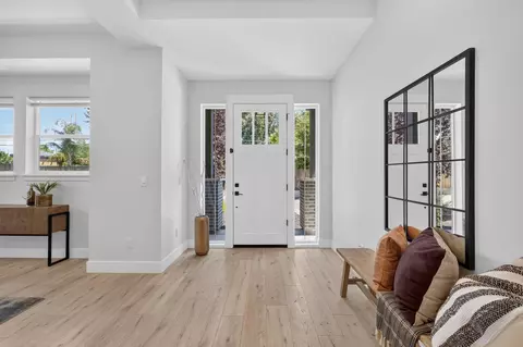 Entry Way - 3705 Mackenzie Ln, Carmichael, CA 95608 photo 2 of 10