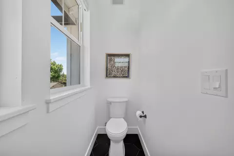 Bath - 3705 Mackenzie Ln, Carmichael, CA 95608 photo 8 of 11