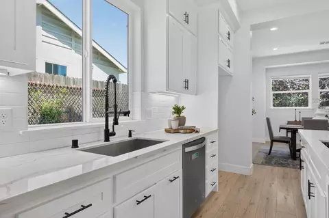 Kitchen - 3705 Mackenzie Ln, Carmichael, CA 95608 photo 5 of 6