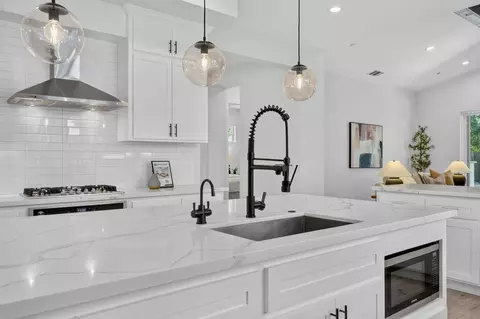 Kitchen - 3705 Mackenzie Ln, Carmichael, CA 95608 photo 6 of 6