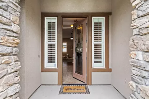 Entry Way - 2442 Pepper Tree Ln, Manteca, CA 95336 photo 1 of 4