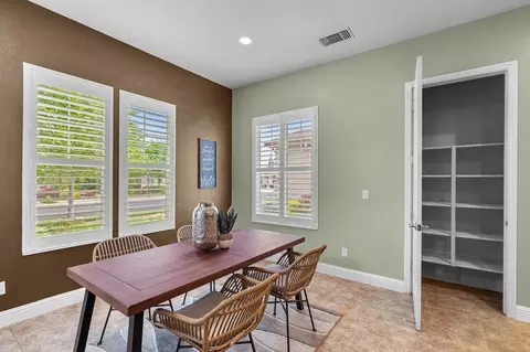 Dining - 2442 Pepper Tree Ln, Manteca, CA 95336 photo 5 of 6