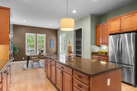 Kitchen - 2442 Pepper Tree Ln, Manteca, CA 95336 photo 6 of 8