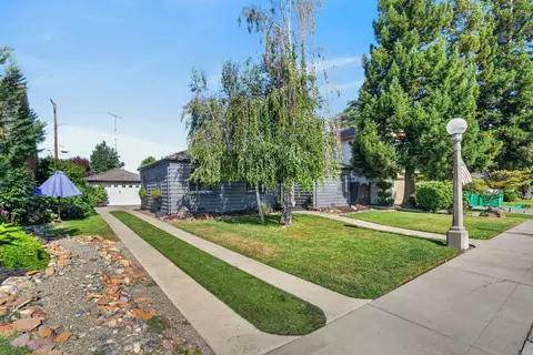 Exterior - 141 S Orange St, Lodi, CA 95240 photo 5 of 11