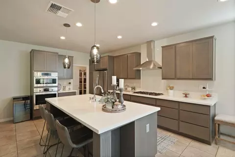 Kitchen - 822 Cento Ct, Lodi, CA 95242 photo 2 of 6