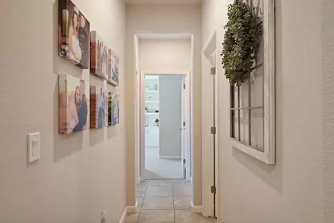 Entry Way - 822 Cento Ct, Lodi, CA 95242 photo 3 of 5