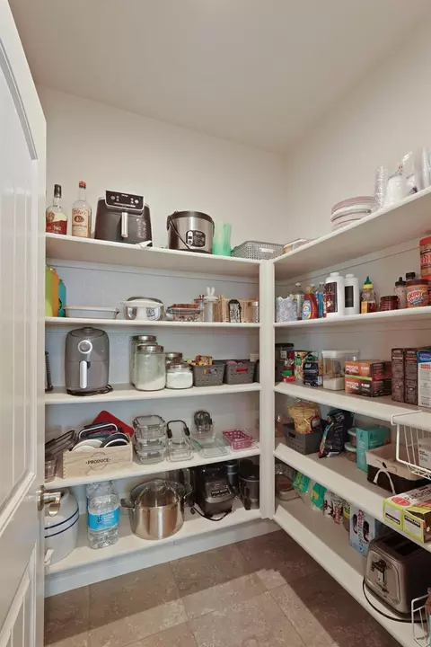 Kitchen - 822 Cento Ct, Lodi, CA 95242 photo 6 of 6
