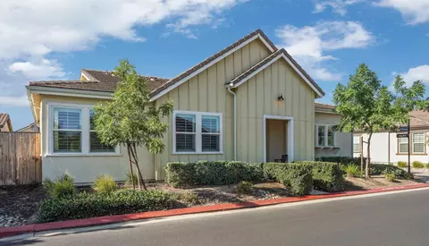 Exterior - 822 Cento Ct, Lodi, CA 95242 photo 2 of 8