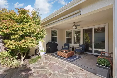 Exterior - 822 Cento Ct, Lodi, CA 95242 photo 4 of 8