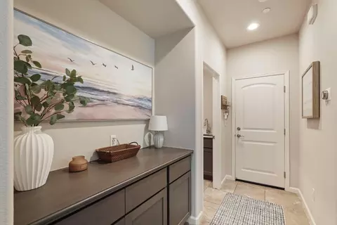 Entry Way - 822 Cento Ct, Lodi, CA 95242 photo 5 of 5