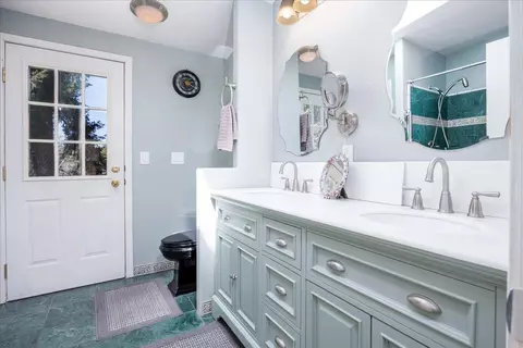 Bath - 4750 Mineral Way, Placerville, CA 95667 photo 1 of 3