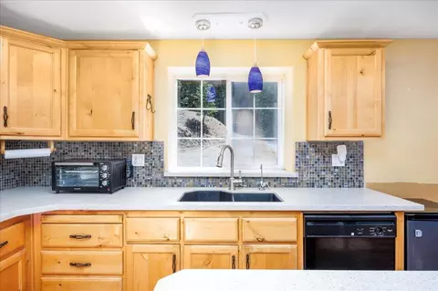 Kitchen - 4750 Mineral Way, Placerville, CA 95667 photo 2 of 3