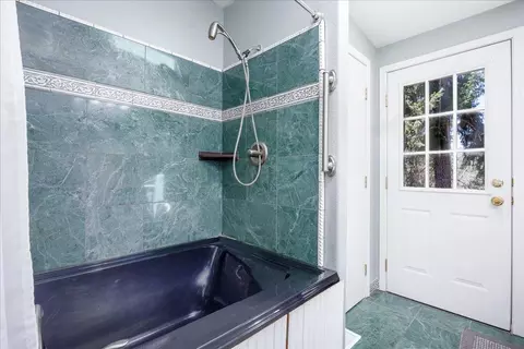 Bath - 4750 Mineral Way, Placerville, CA 95667 photo 2 of 3