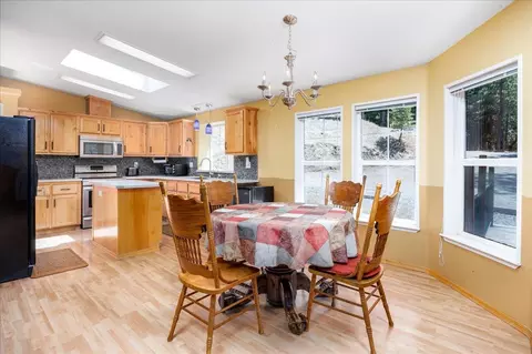 Dining - 4750 Mineral Way, Placerville, CA 95667 photo 2 of 2