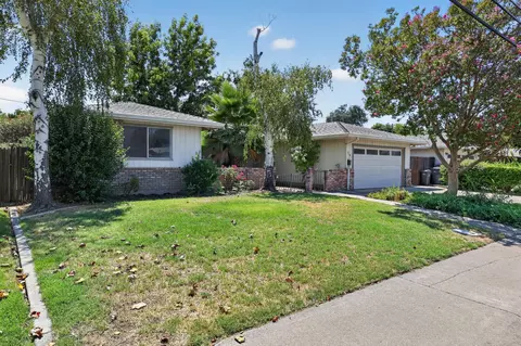 714 Gibson Rd, Woodland, CA 95695