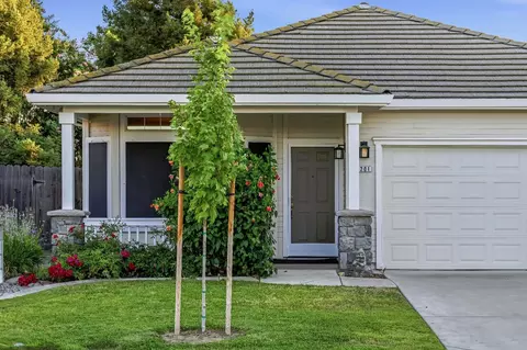 Exterior - 3201 Spring Crest Dr, Turlock, CA 95382 photo 13 of 16