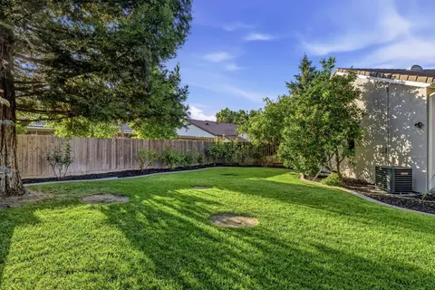 Exterior - 3201 Spring Crest Dr, Turlock, CA 95382 photo 9 of 16