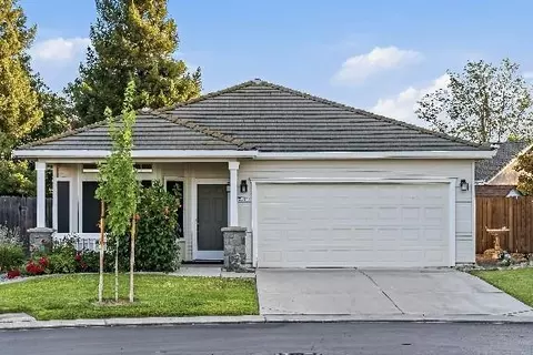 Exterior - 3201 Spring Crest Dr, Turlock, CA 95382 photo 12 of 16