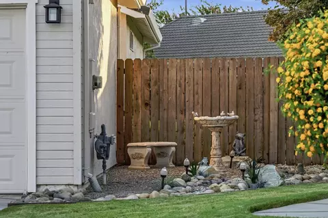 Exterior - 3201 Spring Crest Dr, Turlock, CA 95382 photo 15 of 16