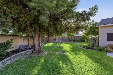 Exterior - 3201 Spring Crest Dr, Turlock, CA 95382 photo 7 of 16