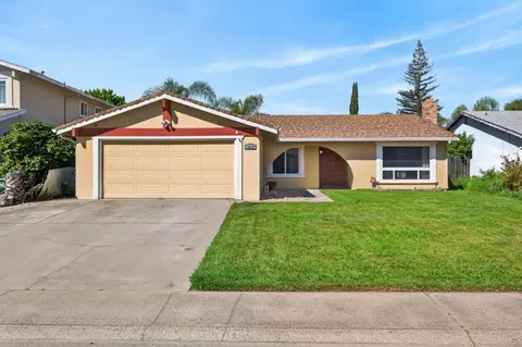 2612 Stonehaven Dr, Sacramento, CA 95827