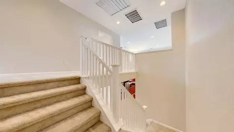 Entry Way - 20939 Valley View Pl, Patterson, CA 95363 photo 2 of 7