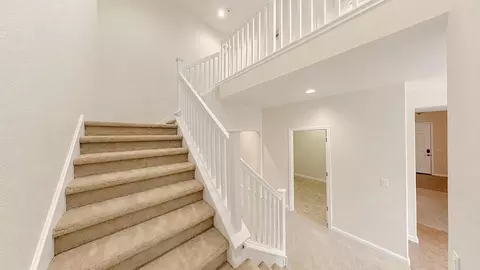 Entry Way - 20939 Valley View Pl, Patterson, CA 95363 photo 6 of 7