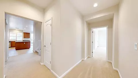Entry Way - 20939 Valley View Pl, Patterson, CA 95363 photo 4 of 7