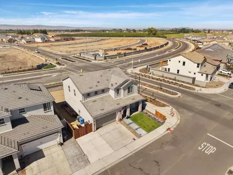 View/Area - 394 Vinal Dr, Manteca, CA 95337 photo 3 of 18