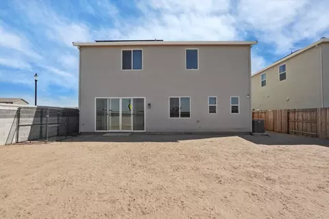 Exterior - 394 Vinal Dr, Manteca, CA 95337 photo 4 of 8