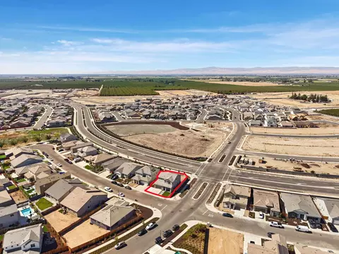 View/Area - 394 Vinal Dr, Manteca, CA 95337 photo 15 of 18