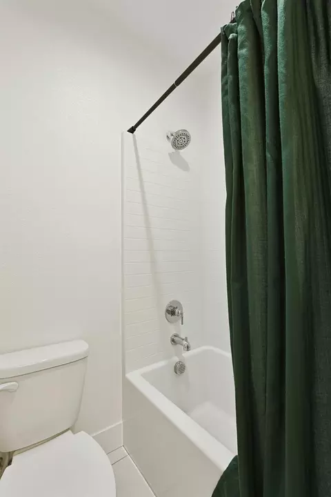 Bath - 394 Vinal Dr, Manteca, CA 95337 photo 3 of 5
