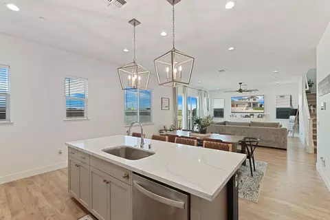 Kitchen - 394 Vinal Dr, Manteca, CA 95337 photo 5 of 6