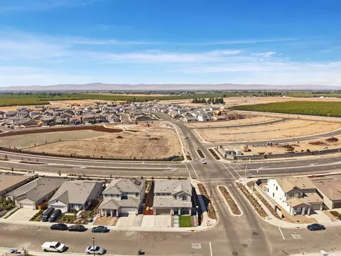 View/Area - 394 Vinal Dr, Manteca, CA 95337 photo 4 of 18