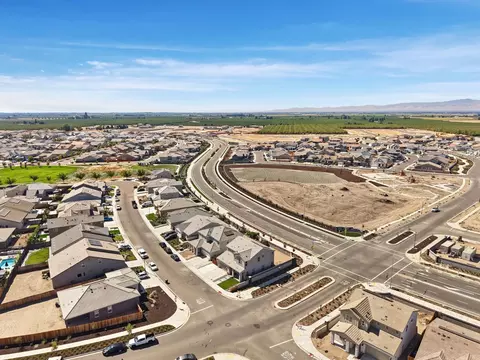 View/Area - 394 Vinal Dr, Manteca, CA 95337 photo 5 of 18