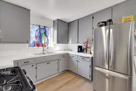 Kitchen - 826 Vermont St, Gridley, CA 95948 photo 1 of 3