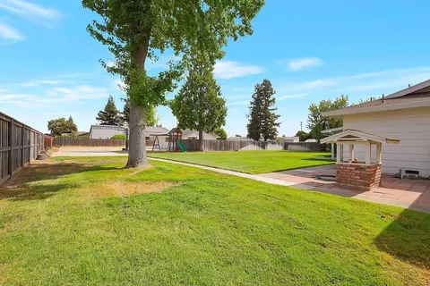 Exterior - 6789 College Ave, Sutter, CA 95982 photo 4 of 21
