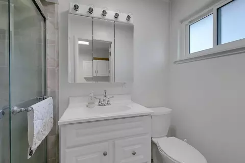 Bath - 6789 College Ave, Sutter, CA 95982 photo 6 of 8