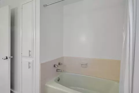 Bath - 6789 College Ave, Sutter, CA 95982 photo 2 of 8
