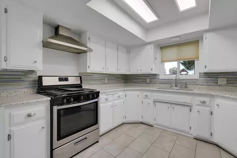 Kitchen - 6789 College Ave, Sutter, CA 95982 photo 4 of 6