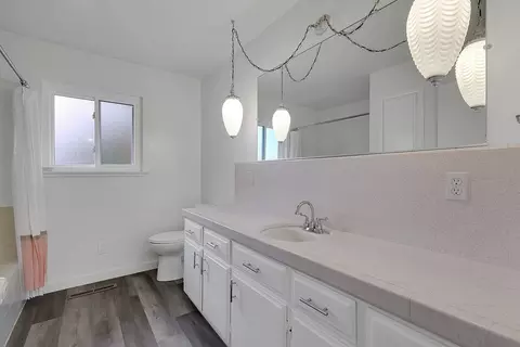 Bath - 6789 College Ave, Sutter, CA 95982 photo 1 of 8