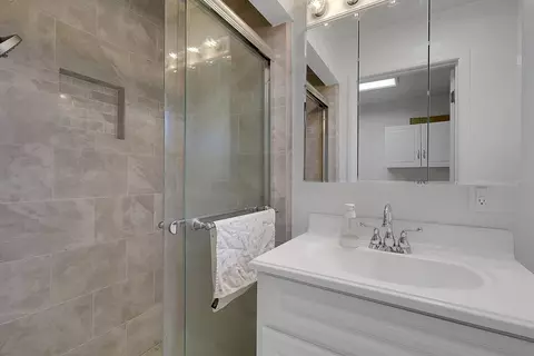 Bath - 6789 College Ave, Sutter, CA 95982 photo 8 of 8