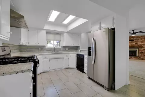 Kitchen - 6789 College Ave, Sutter, CA 95982 photo 2 of 6