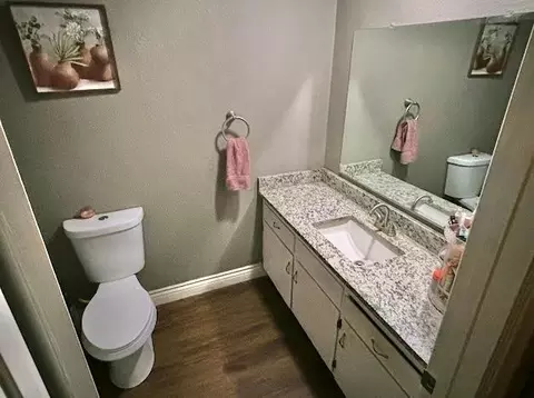 Bath - 14031 Joy Dr, Galt, CA 95632 photo 3 of 3