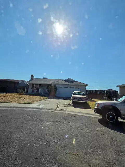 6404 Romack Cir, Sacramento, CA 95822