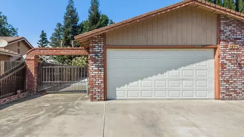 Exterior - 1073 Derby Ct, Manteca, CA 95336 photo 5 of 11