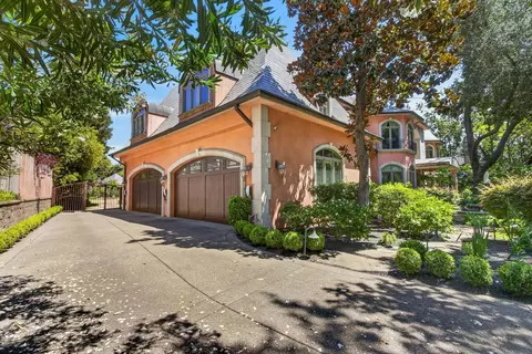Exterior - 5021 Jardin Ln, Carmichael, CA 95608 photo 10 of 12
